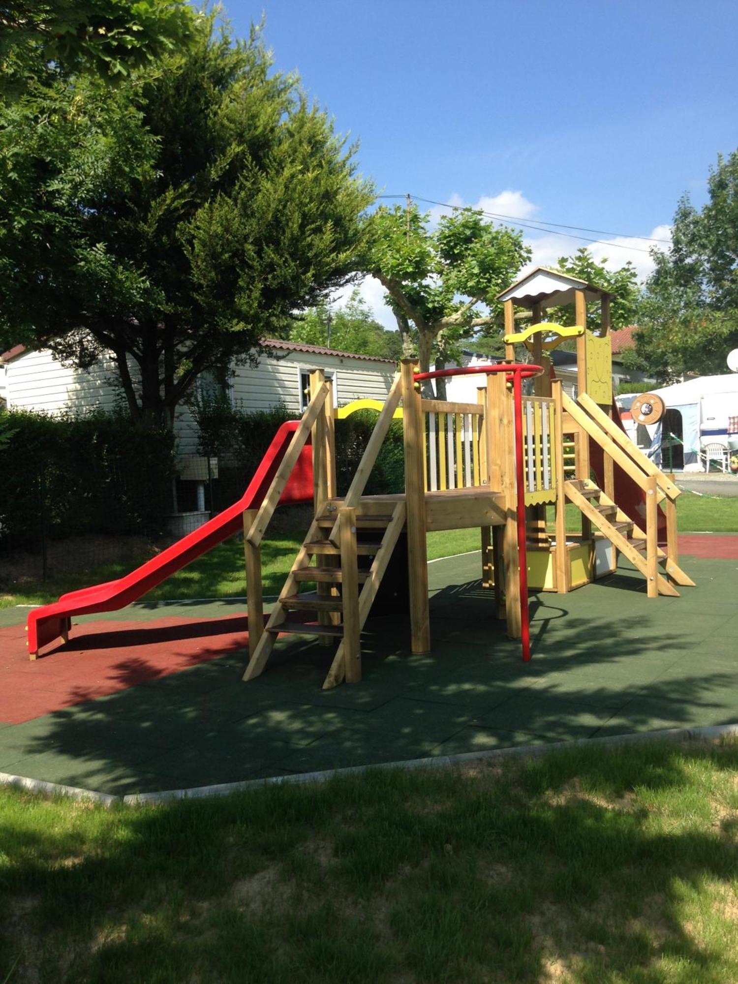 Camping Le Ruisseau Saint-André-de-Seignaux エクステリア 写真