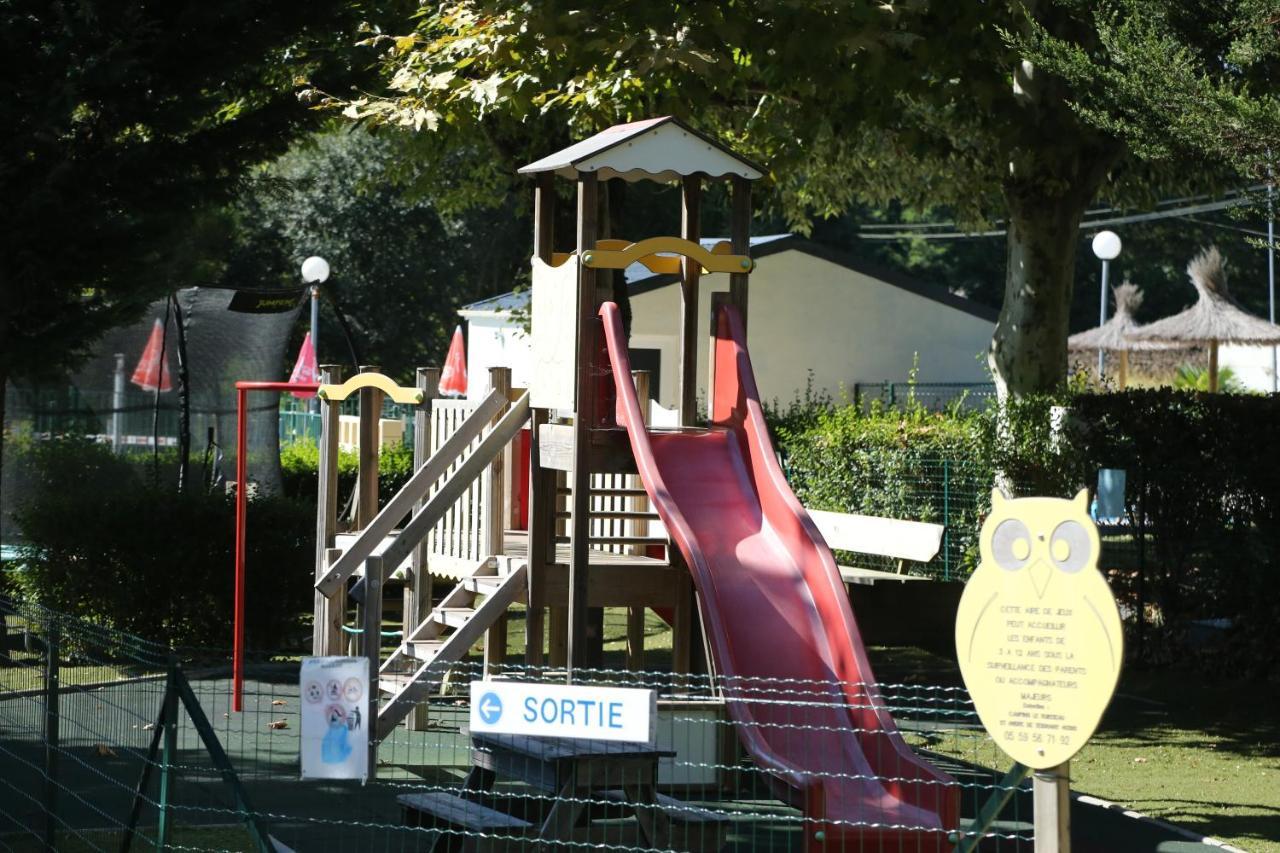 Camping Le Ruisseau Saint-André-de-Seignaux エクステリア 写真