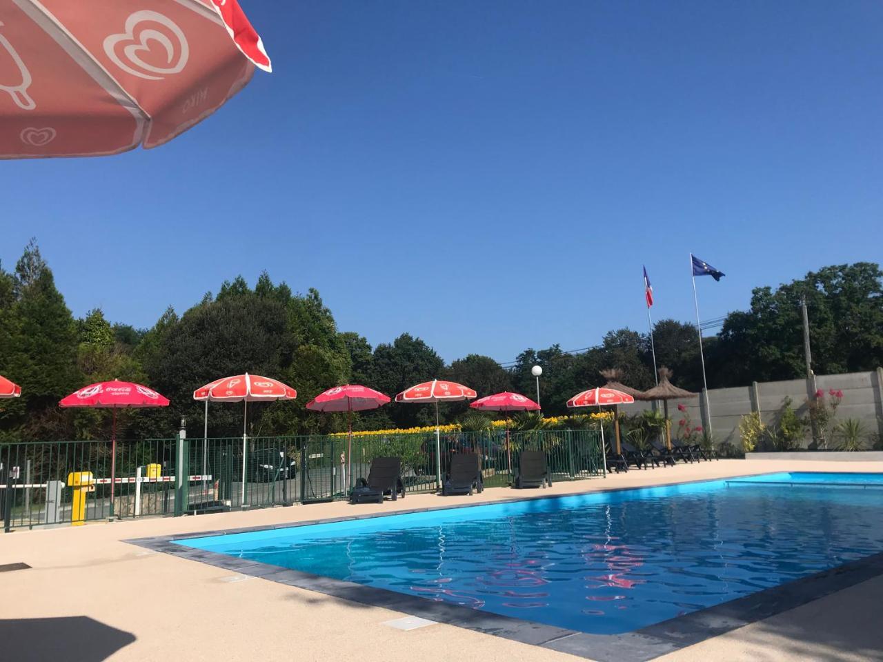 Camping Le Ruisseau Saint-André-de-Seignaux エクステリア 写真