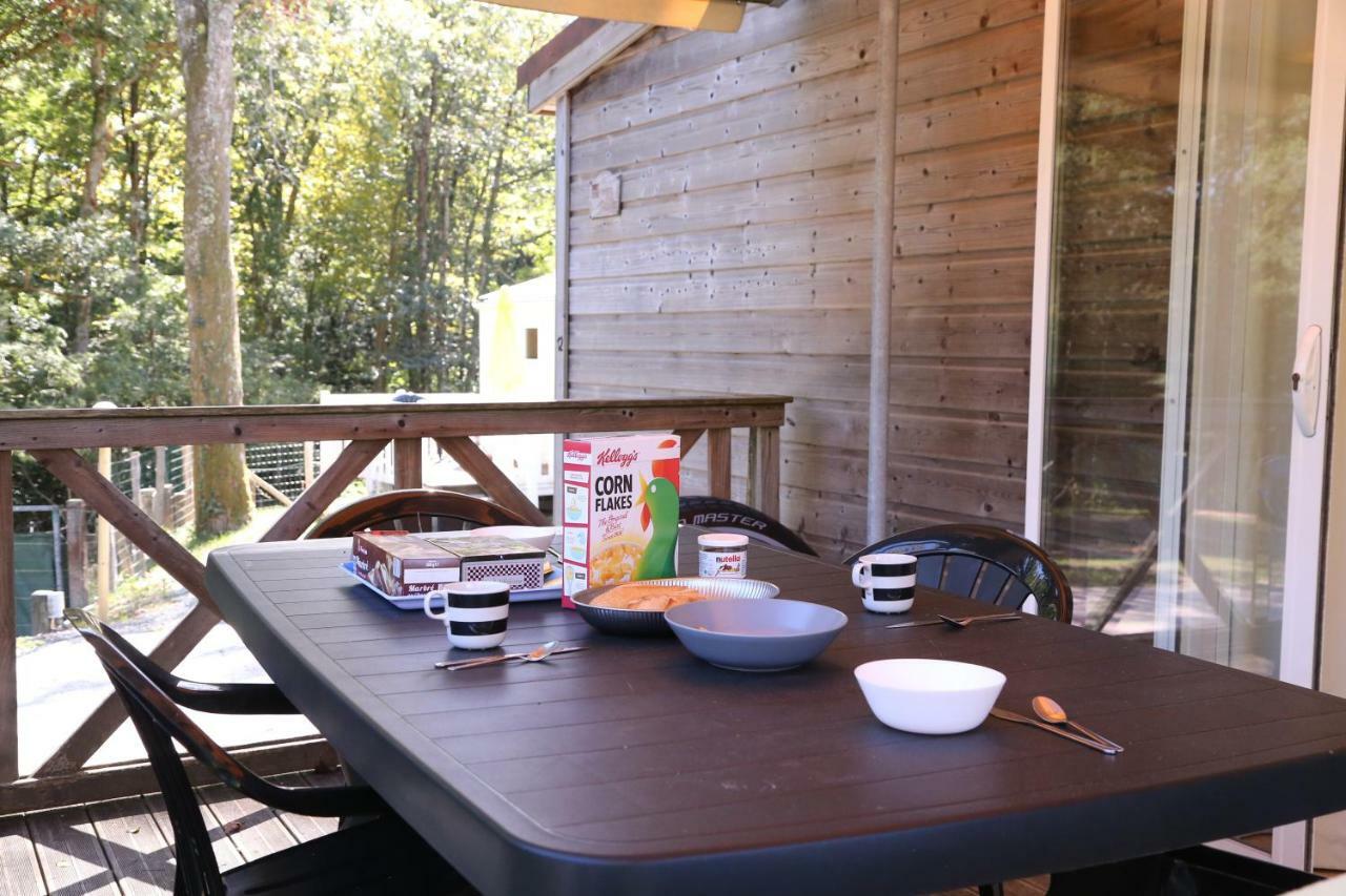 Camping Le Ruisseau Saint-André-de-Seignaux エクステリア 写真